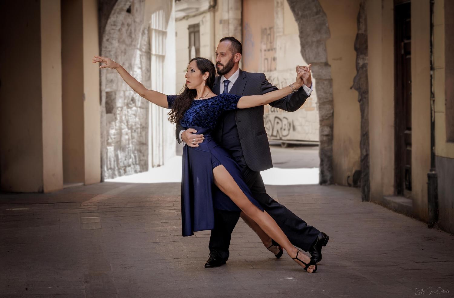 Maticestangoshow Danza: Folklore internacional en València