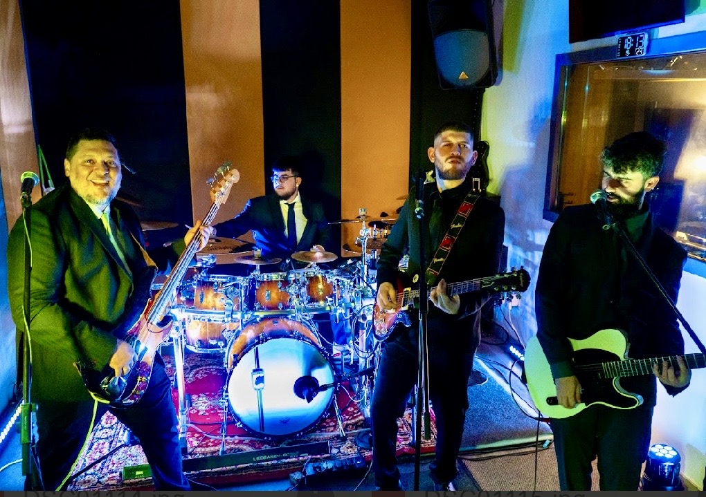 Bunker rock band Música: Versiones y covers en Cáceres