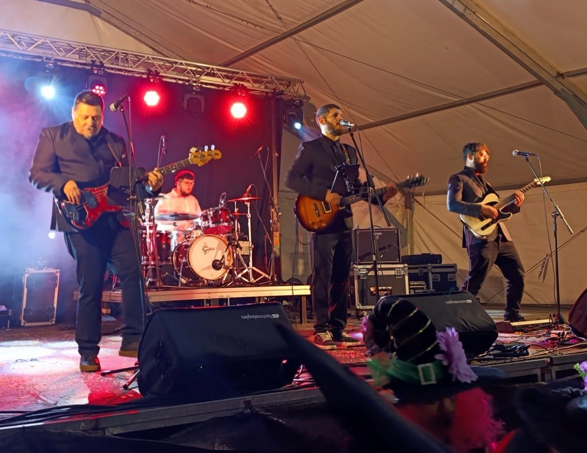 Bunker rock band Música: Versiones y covers en Cáceres