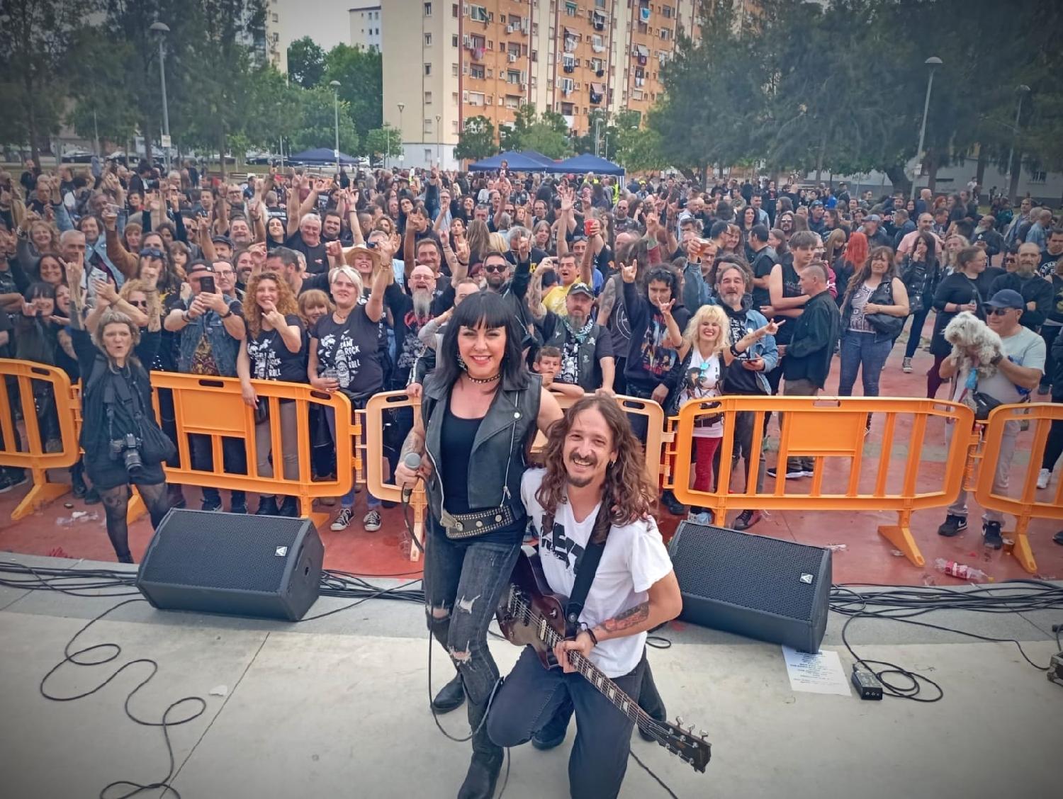 Akustíko Música: Versiones y covers en Barcelona