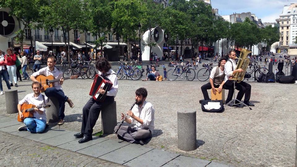 Jingle Django Música: Música de calle en Madrid