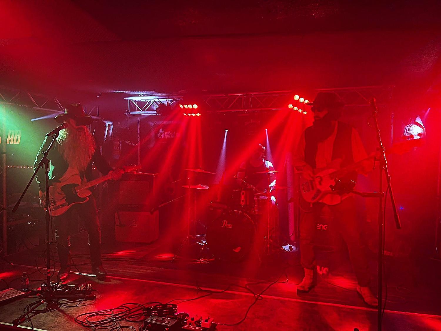 PETA ZETA TOP Música: Versiones y covers en Madrid