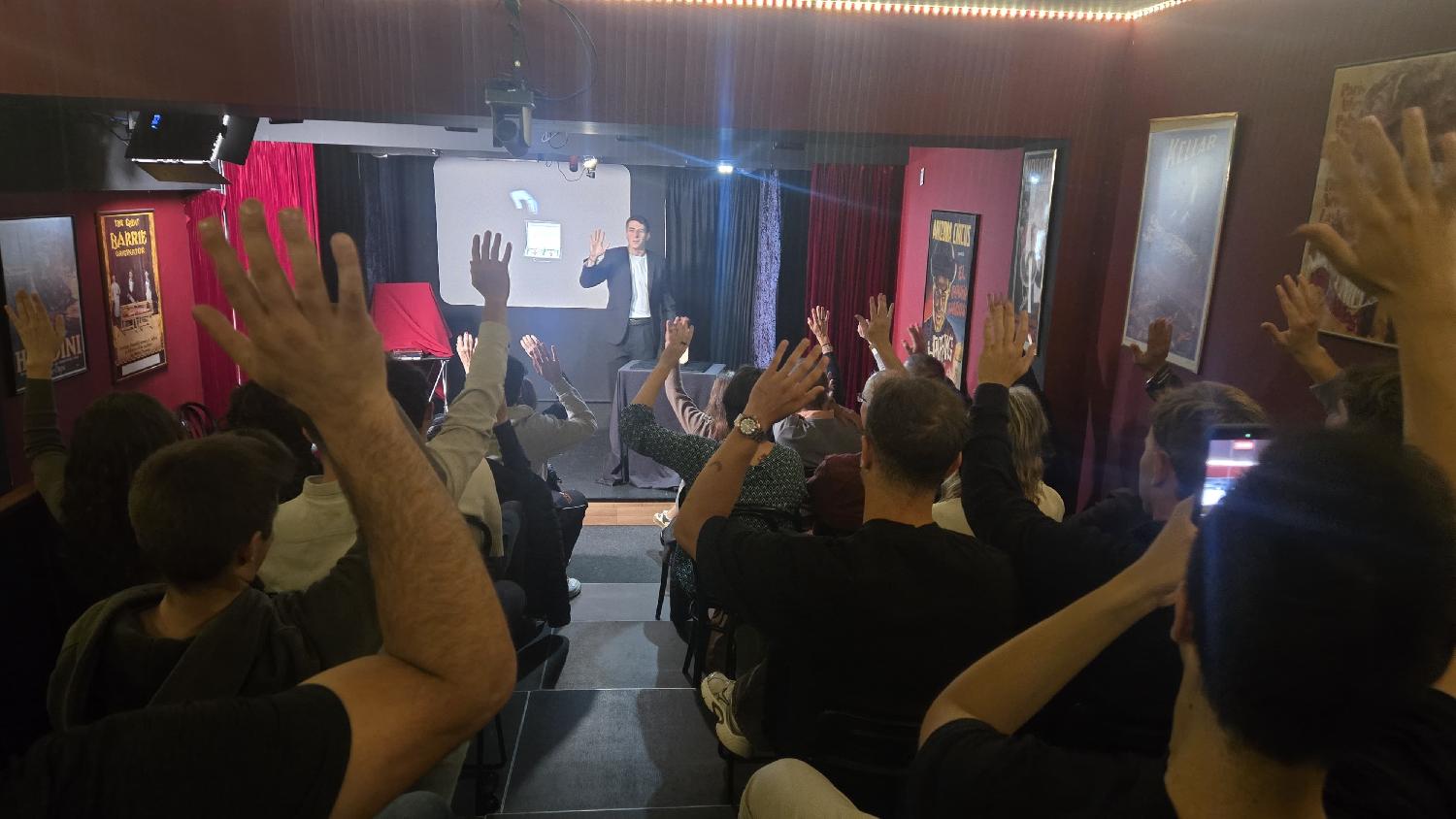 Mago Vicenç Gomez Circo: Magos en Barcelona