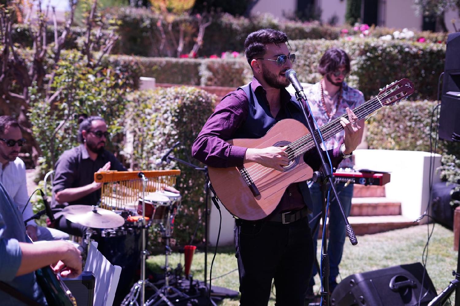 Kalanda. Flamenco, Pop y Rumbas Grupo de versiones de rumba y flamenco