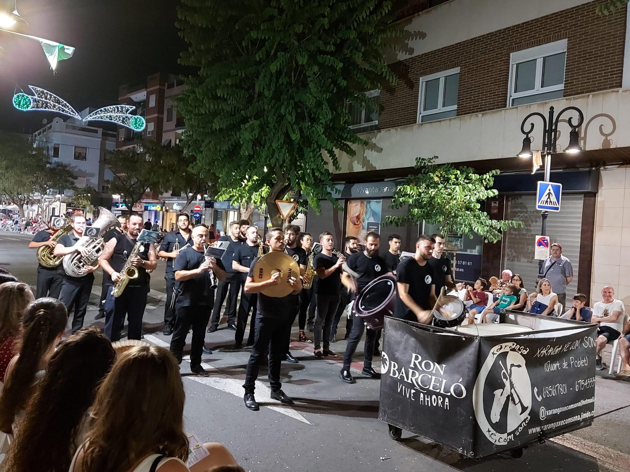 Xaranga Xe Com Sona  Música: Música de calle en València